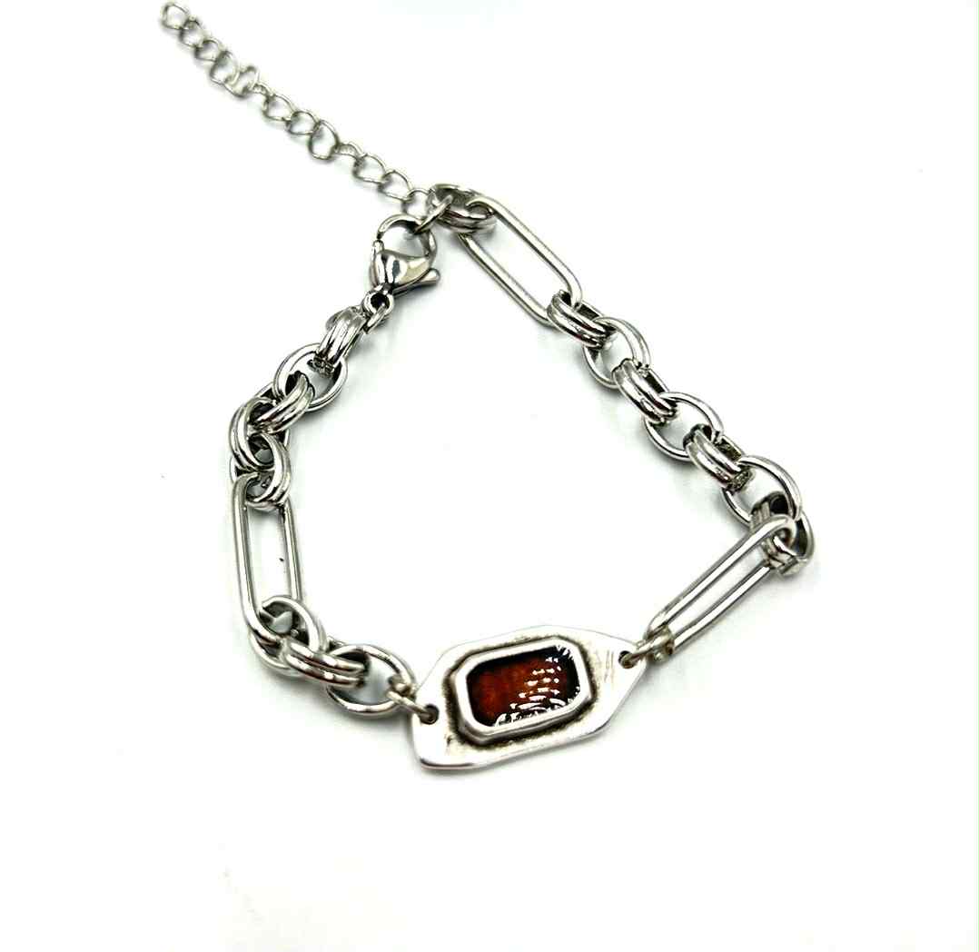 0accf9d2-98bc-471f-bbb8-47376c382034