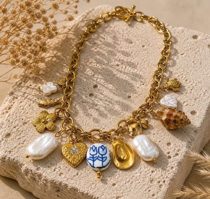 Ατσάλινο κολιέ vintage charms